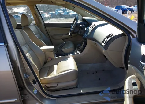 2006 Honda Accord 2.4 Ex z USA, uszkodzony, nr VIN 1HGCM56866A093655